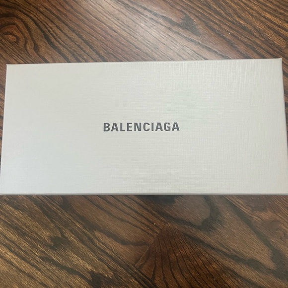 Balenciaga Mint Logo Pool Slides Size 35 - Picture 4 of 6